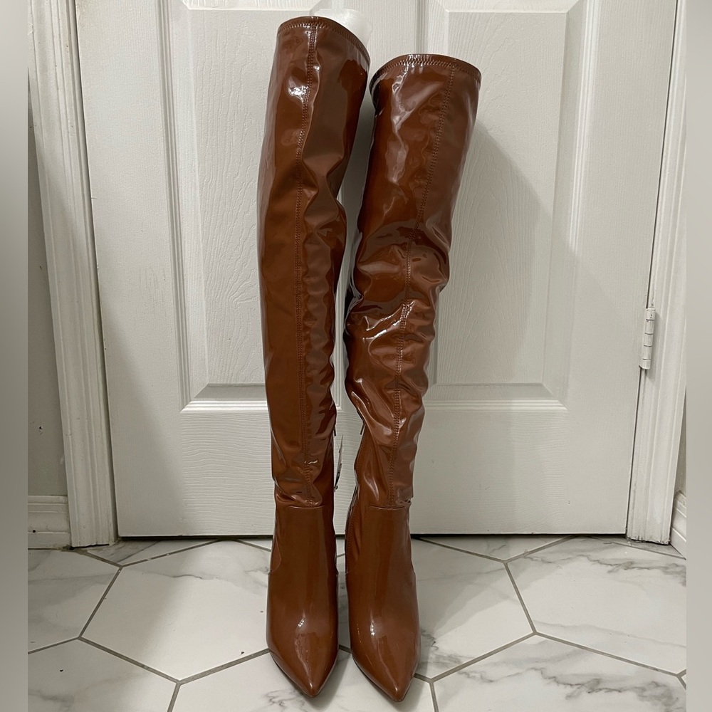 Gorgeous sexy Steve Madden Viktory thigh high patent  leather boots Sz 7 Cognac